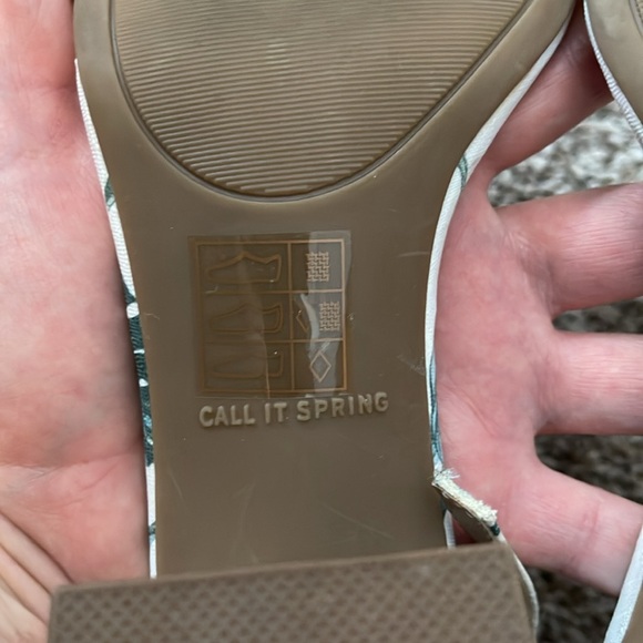 Call it spring sandals - Picture 7 of 7